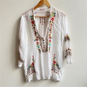 Johnny Was White Tunic with Colorful Embroidery